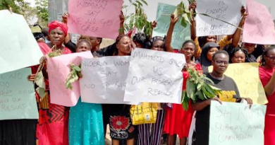 Women protesting electoral corruption in Abuja, Nigeria. Source: Global Information Network
