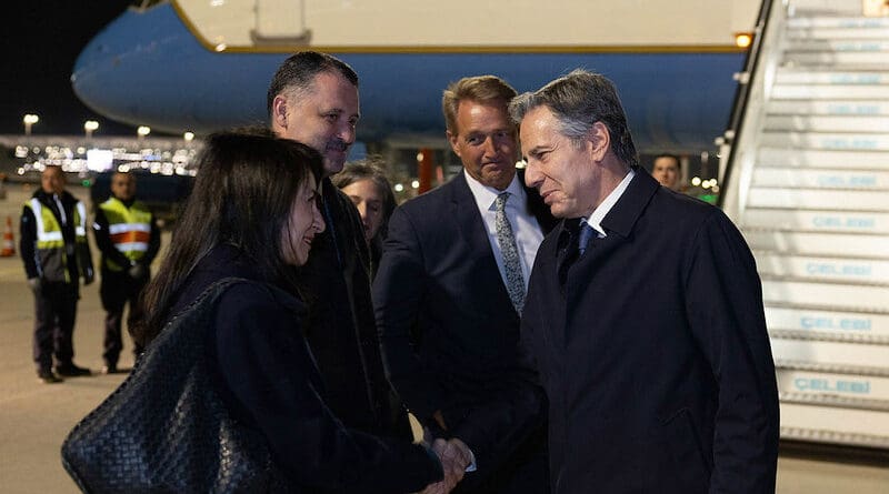 Secretary Antony J. Blinken is greeted by, from left, Director General for the Americas Yaprak Balkan, Representative of Istanbul Governor Mehmet Ilker Haktankaçmaz, and Ambassador Jeffry Flake as he arrives at Istanbul AIrport, January 5, 2024. (Official State Department photo by Chuck Kennedy).