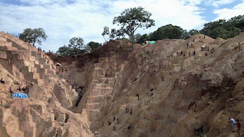 Mining in Central African Republic. Photo Credit: UN Security Council, Wikipedia Commons