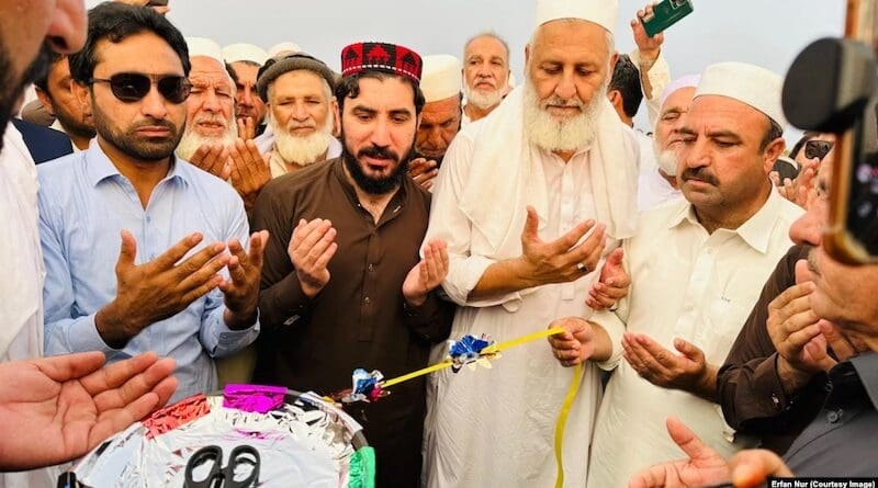 Manzoor Pashteen (center), the leader of the Pashtun Tahafuz Movement, is inaugurated at a jirga, or assembly, on September 29. Photo Credit: RFE/RL